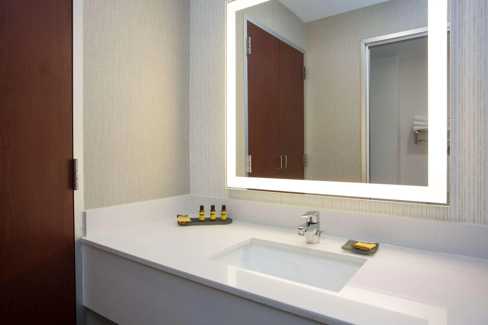 Best Western Plus Portsmouth Hotel & Suites