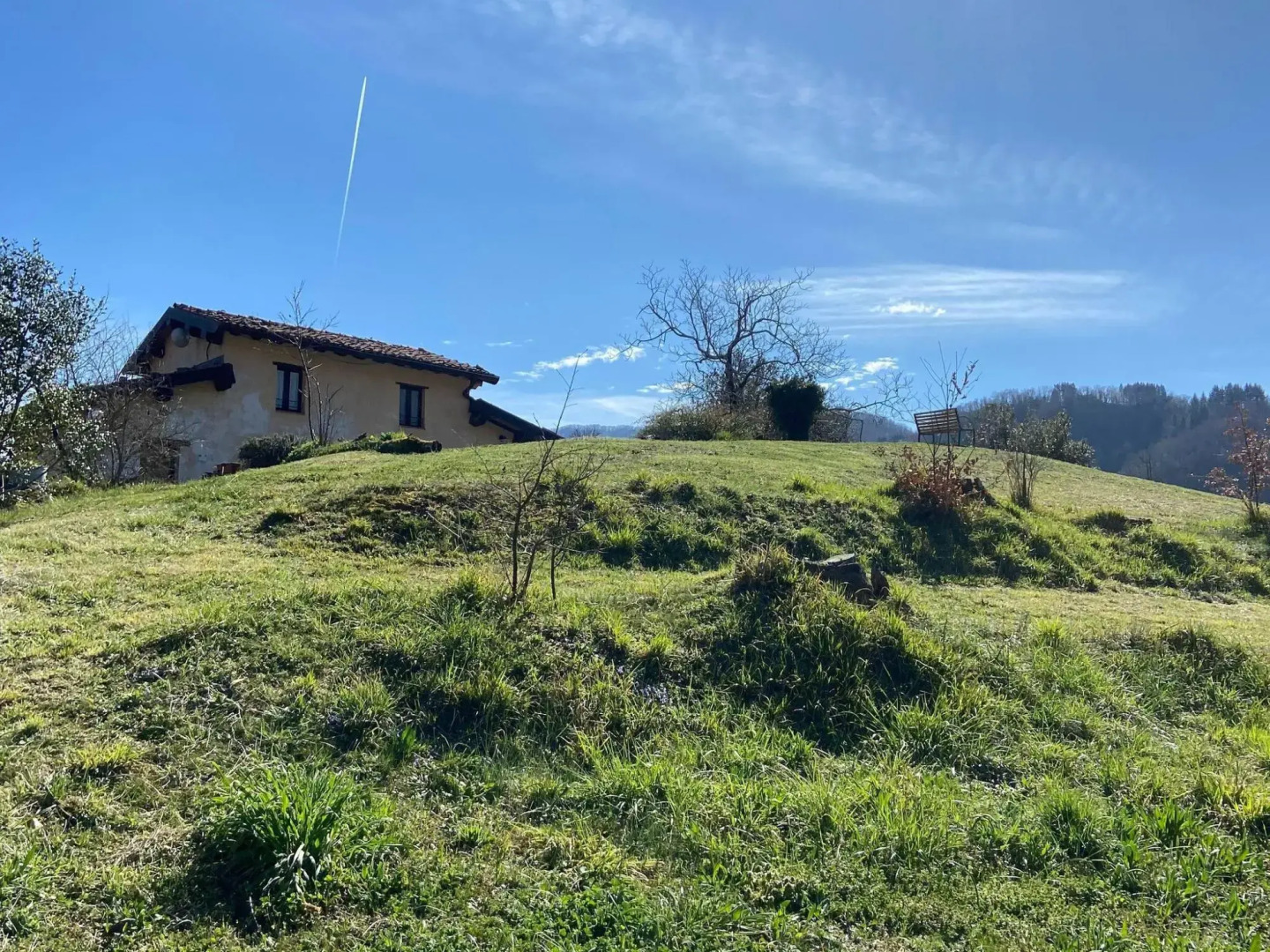 Graceful Cottage in Vergemoli with Private Fenced Garden