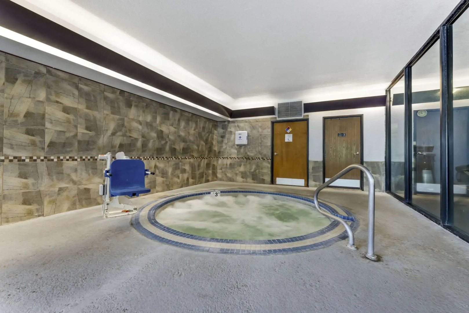 Comfort Suites Near Vancouver Mall