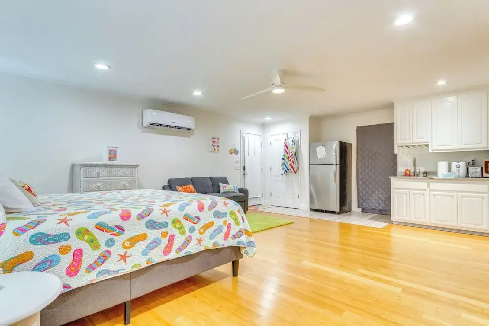 Gulf Breeze Vacation Rental for 2 w/ Pool Access!