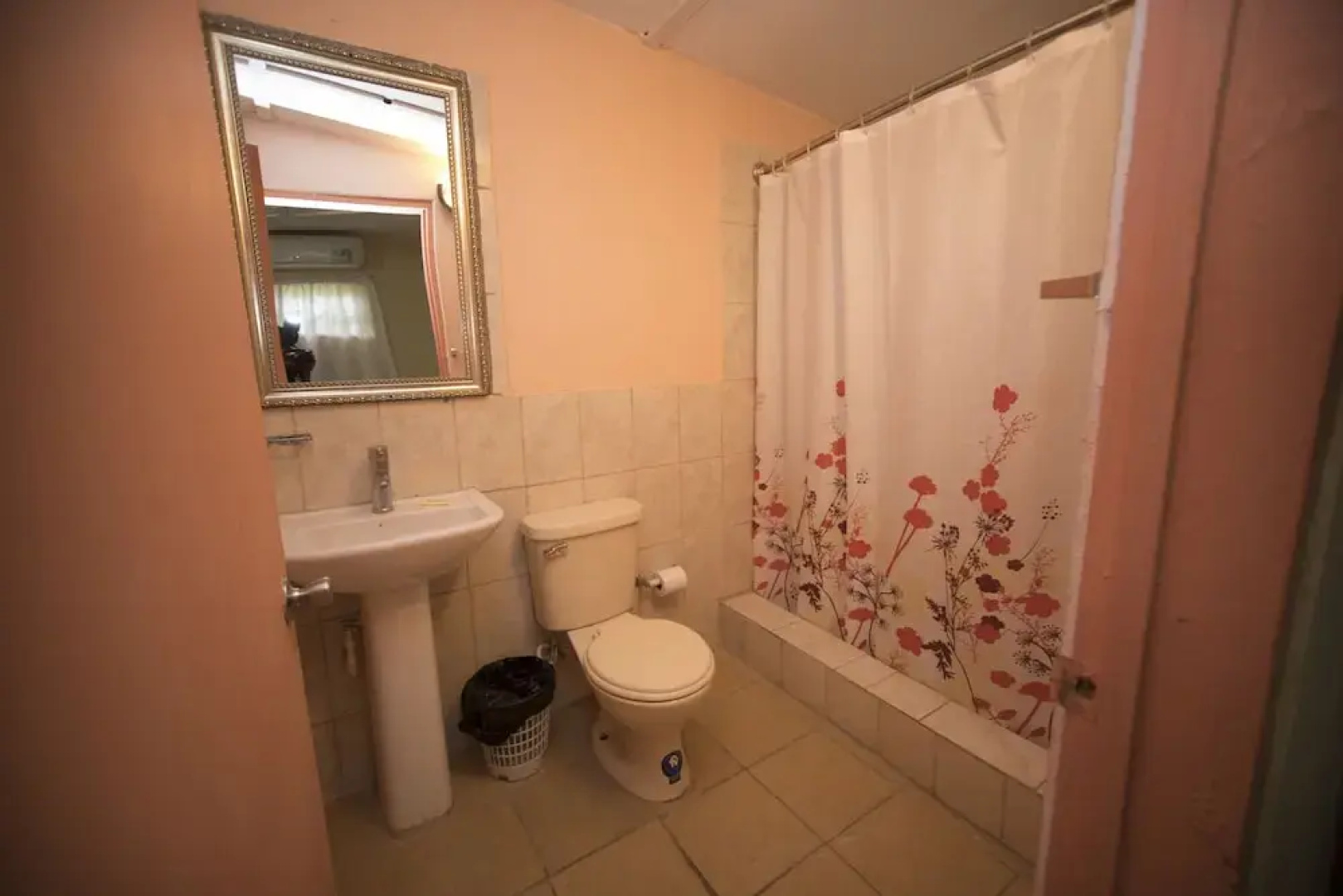 Glimbaro's Guest House