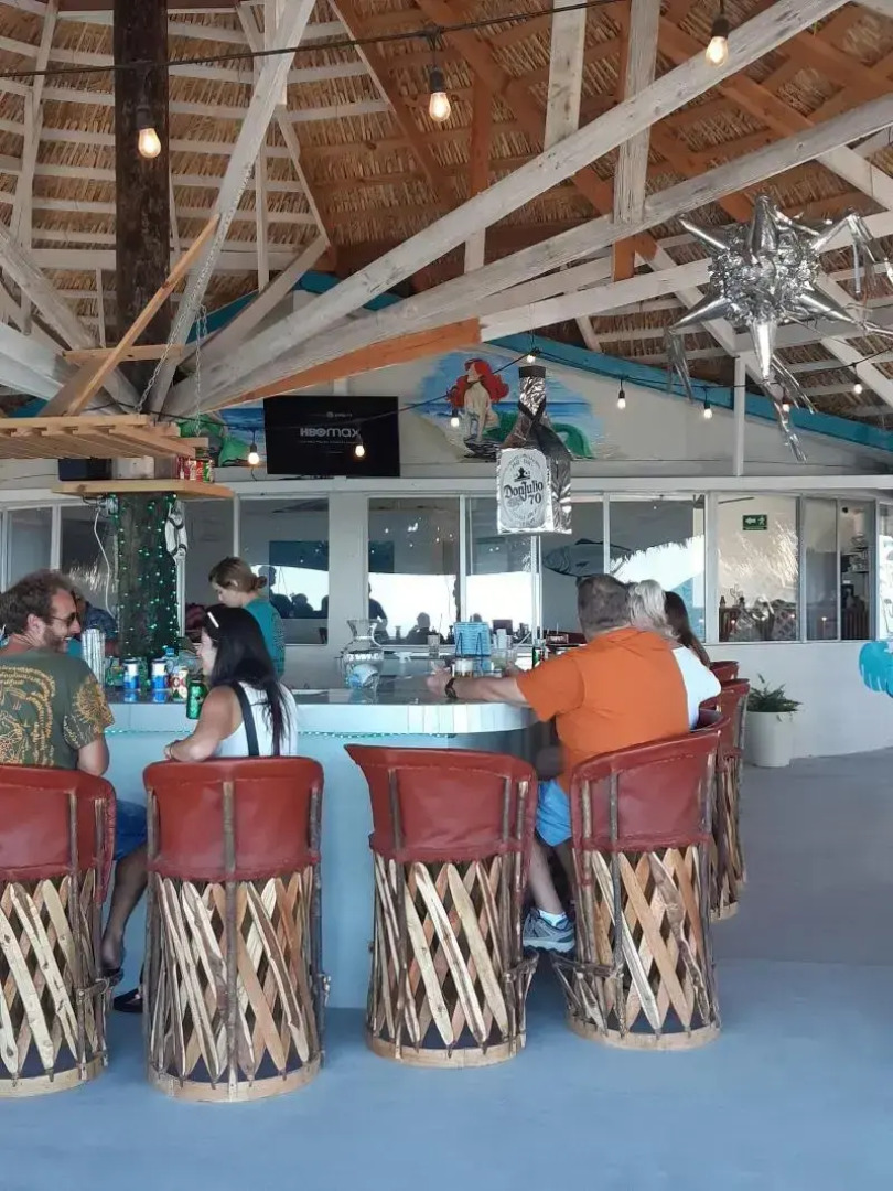 Seaside Hotel & Victor's RV Park