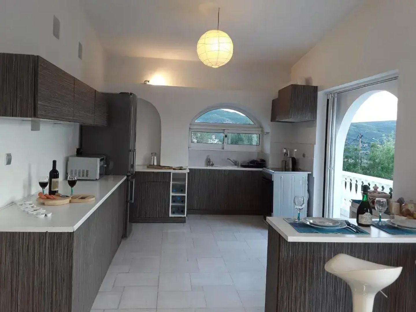 Heavenly Views-1 Maisonette with Unique Architecture close to the Beach