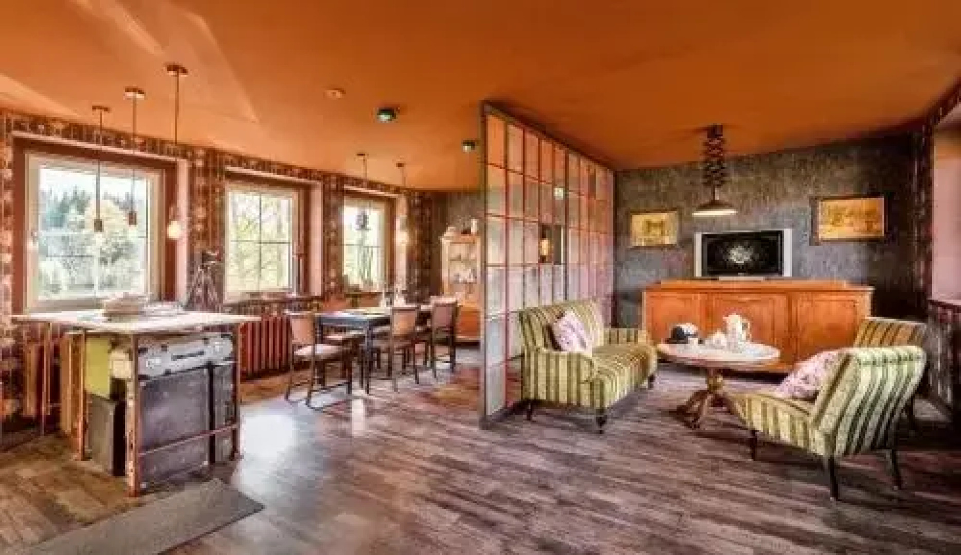 Weltraumbahnhof Rautenkranz Pension & Bistro