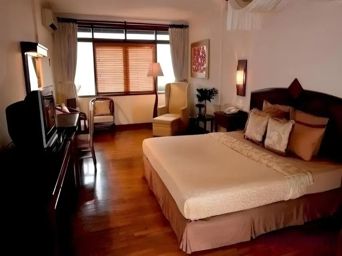 The Valley Resort Hotel