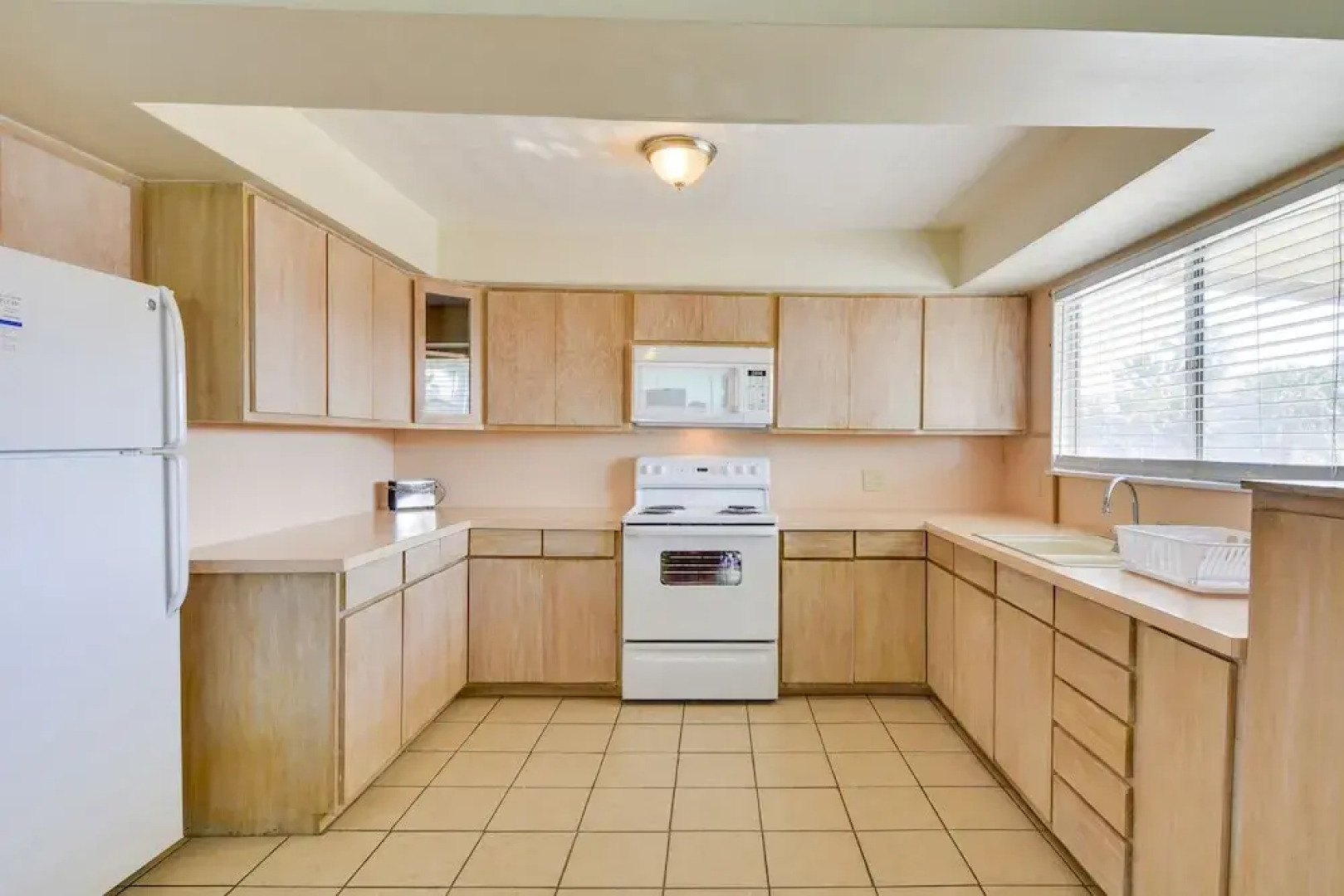 Upper Deck Hotel and Bar - Adults Only