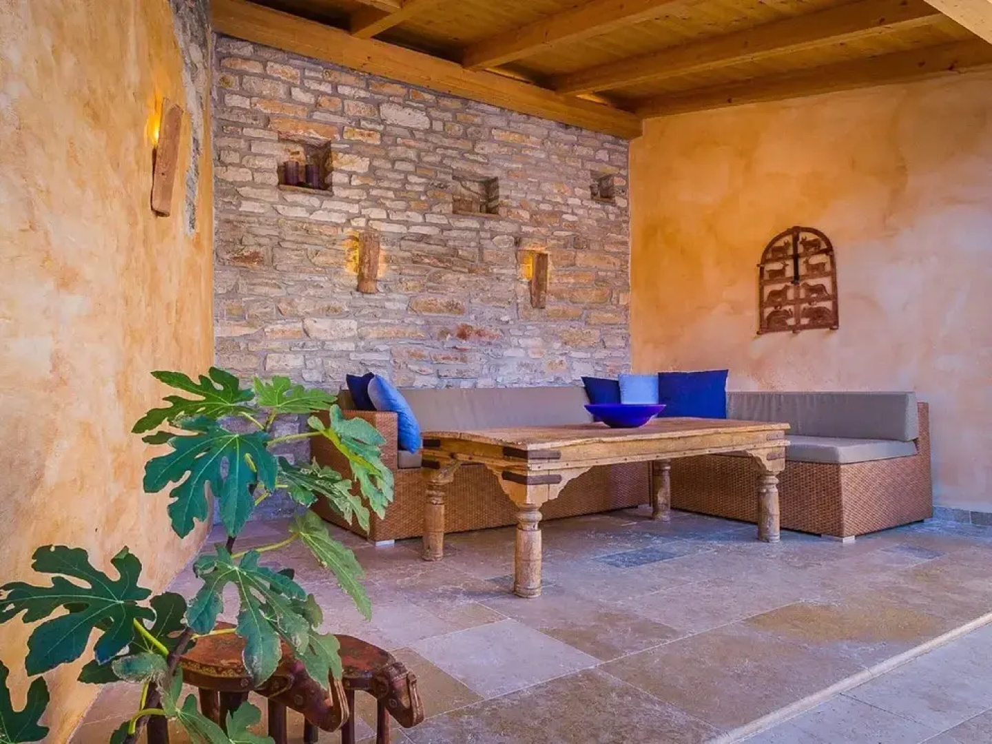 Beautiful Villa Consisting of two Houses With Private Pool, Near Pula and Beach