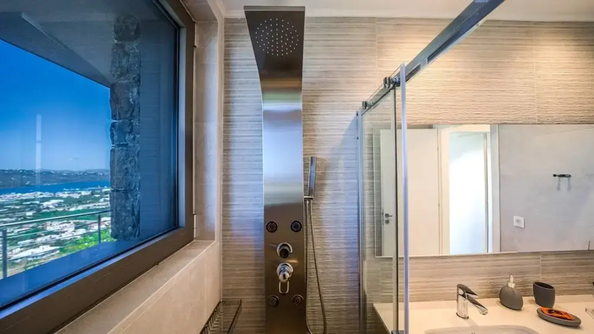 Villa Con Vista- Heated Pool 4 bdr Sleeps 8