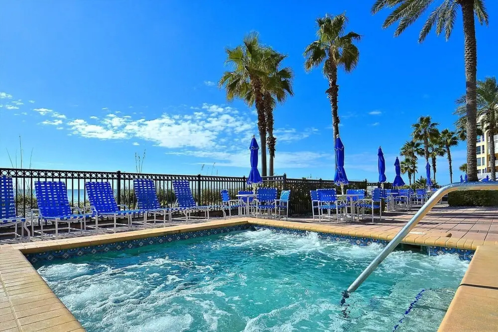 Tides 363 Luxurious Pools/hot Tubs/grills-beautiful Gulf Views