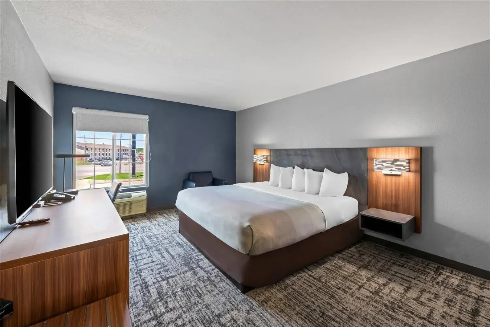 Quality Inn & Suites Manhattan