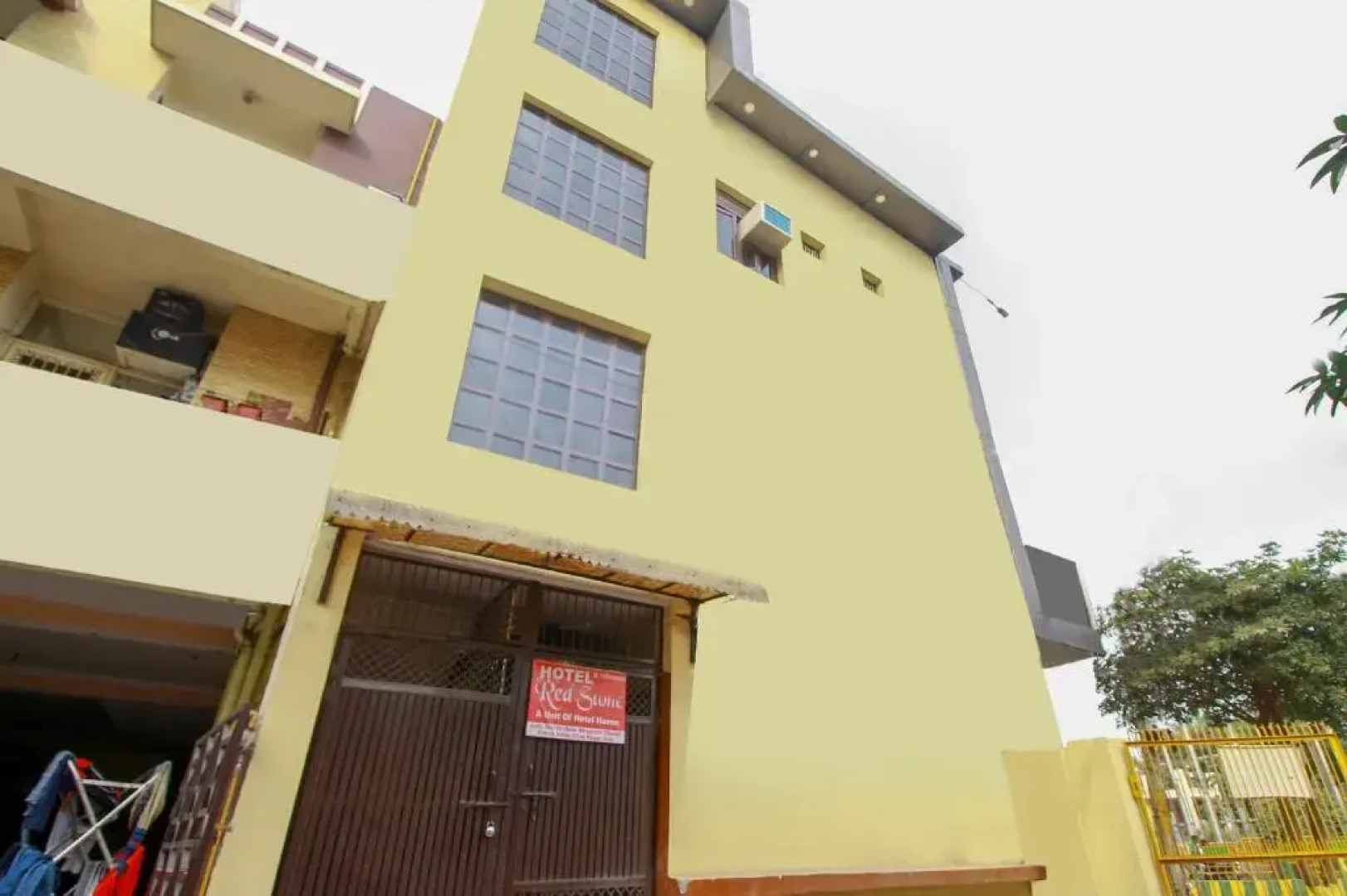 Hotel Red Stone by OYO Rooms