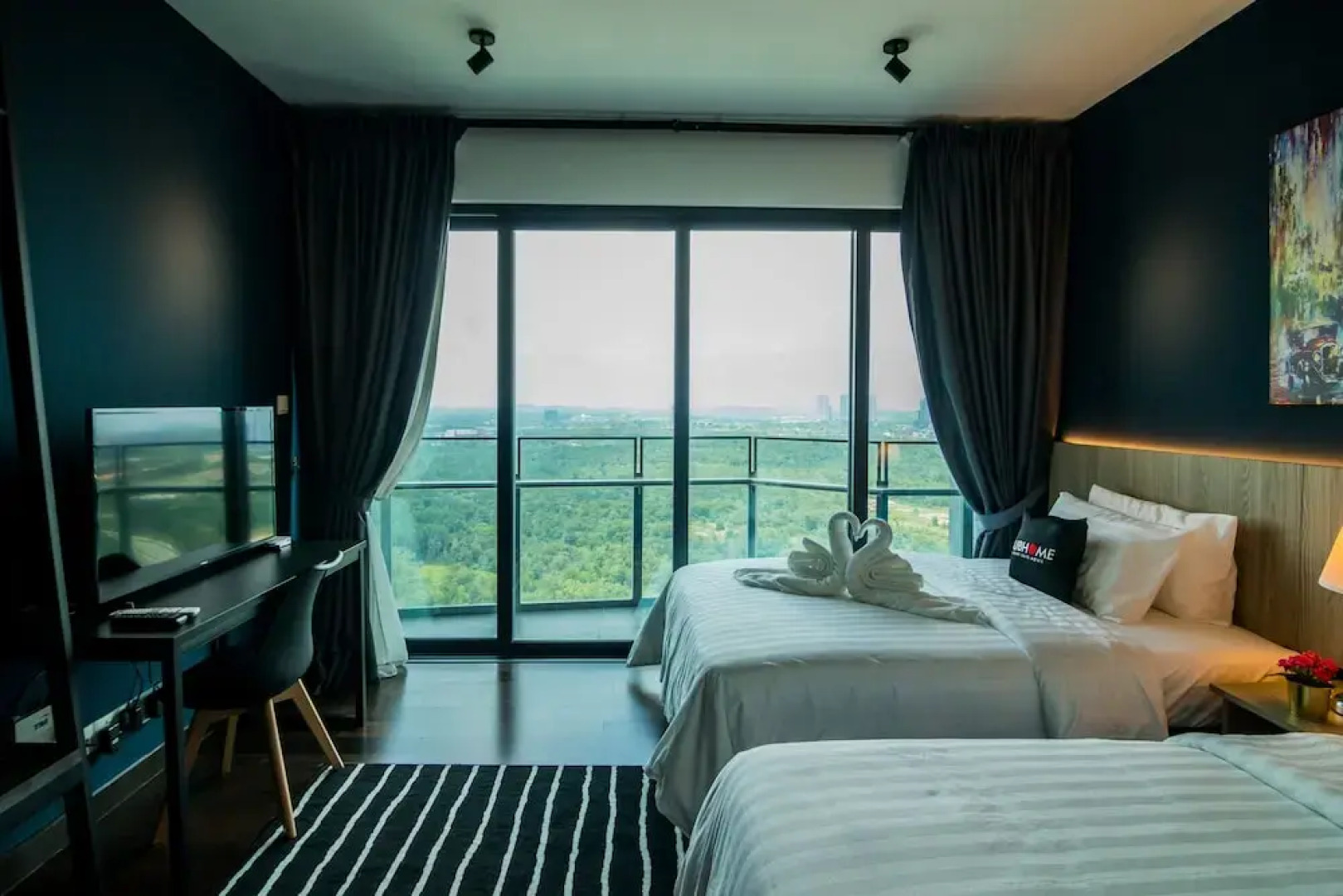 Almas Suites by Subhome