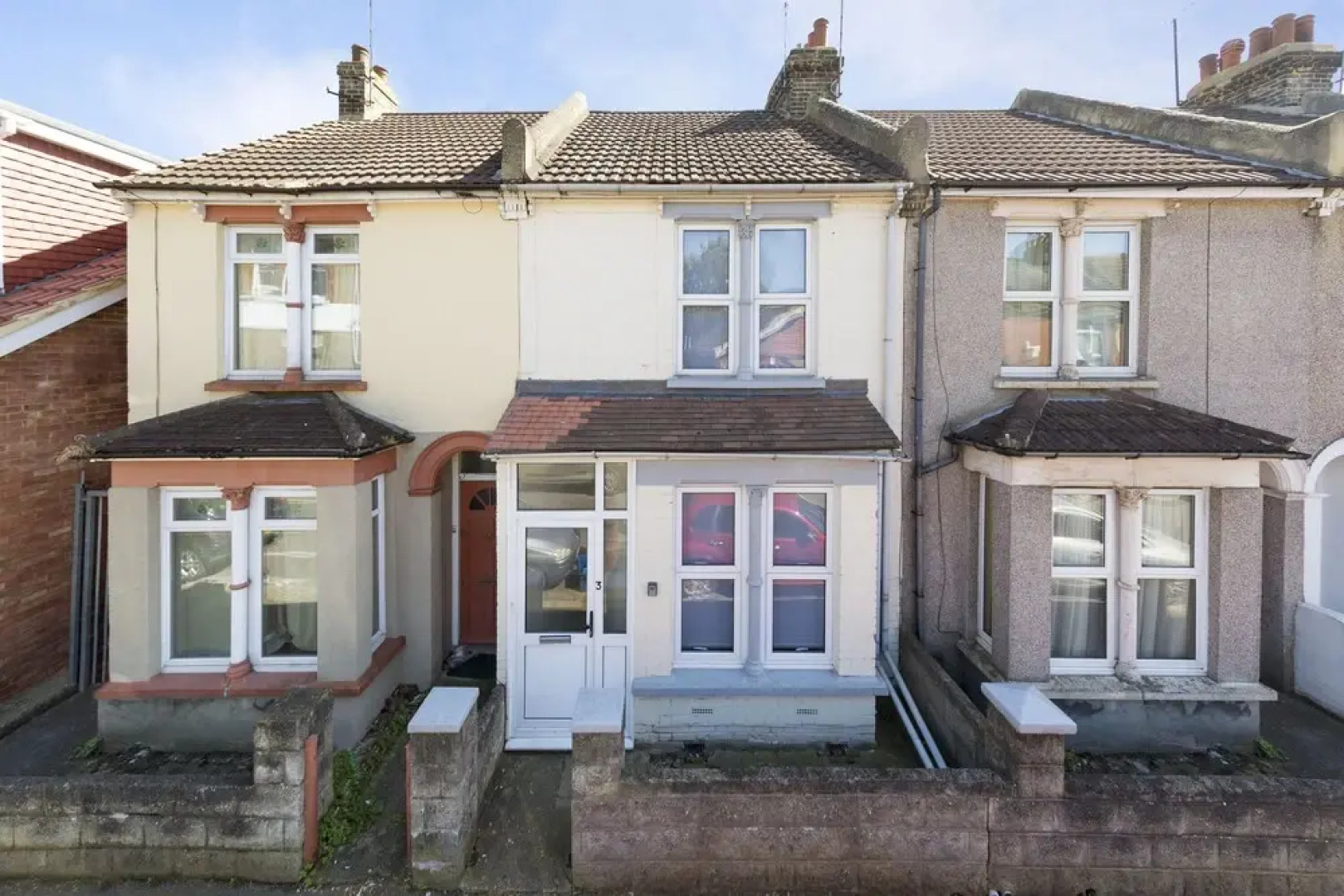 Stylish Modern with FREE Parking by Kasar Stays