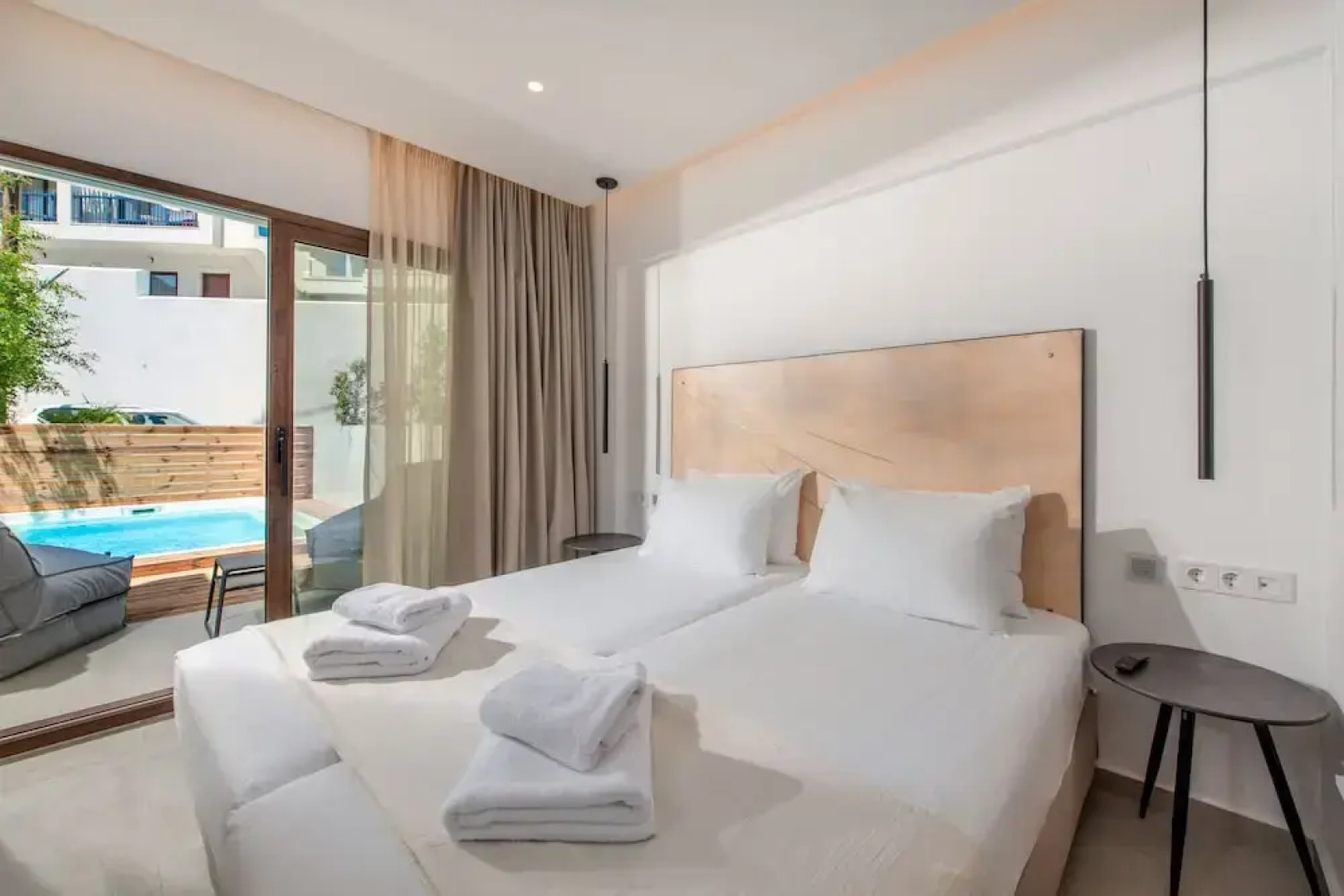 Mika Villas & Suites