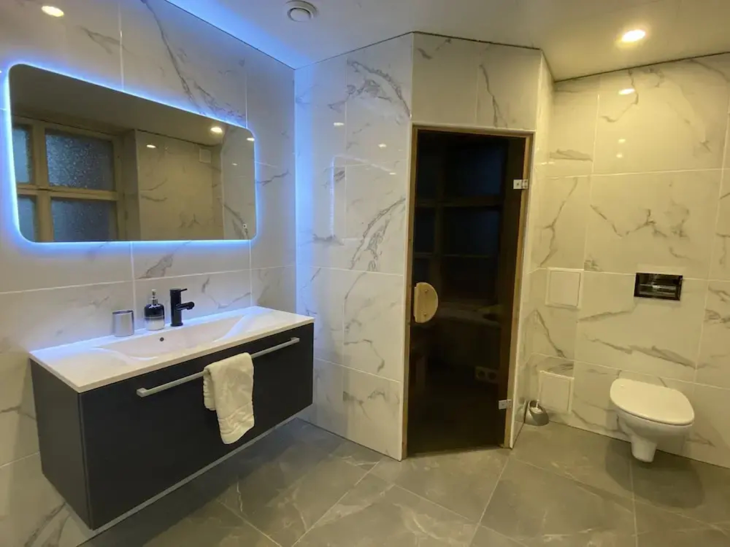 Апартаменты Tallinn City Apartments на Ратушной площади