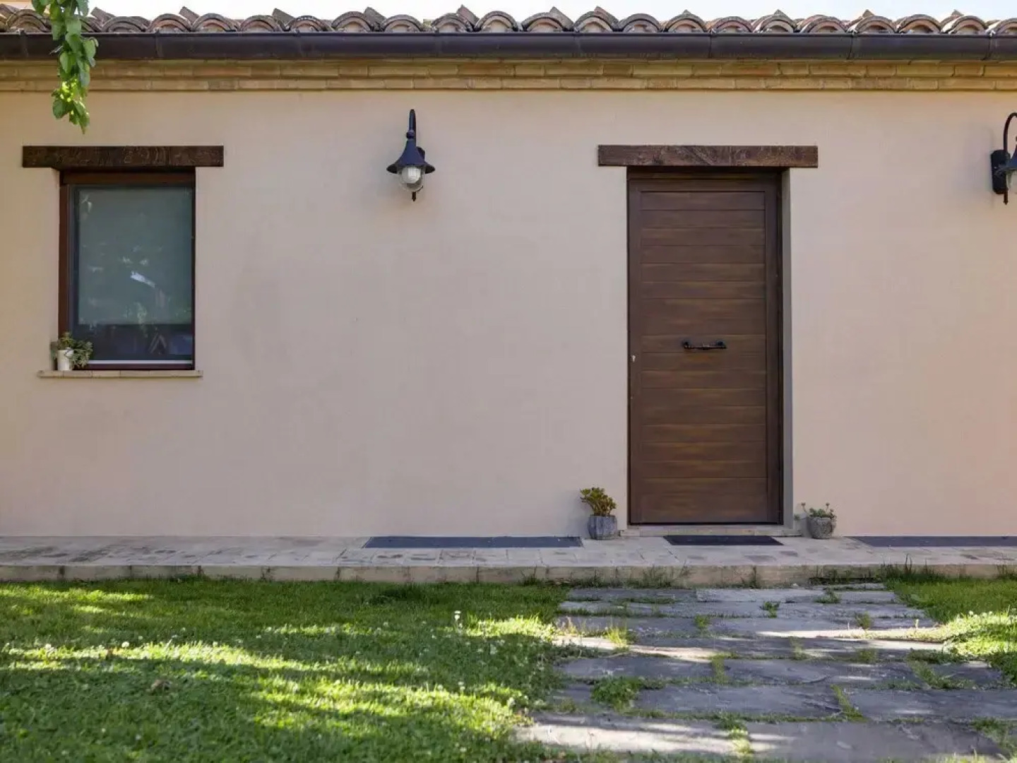 Farmhouse in Marche With Pool & Verdicchio Wines