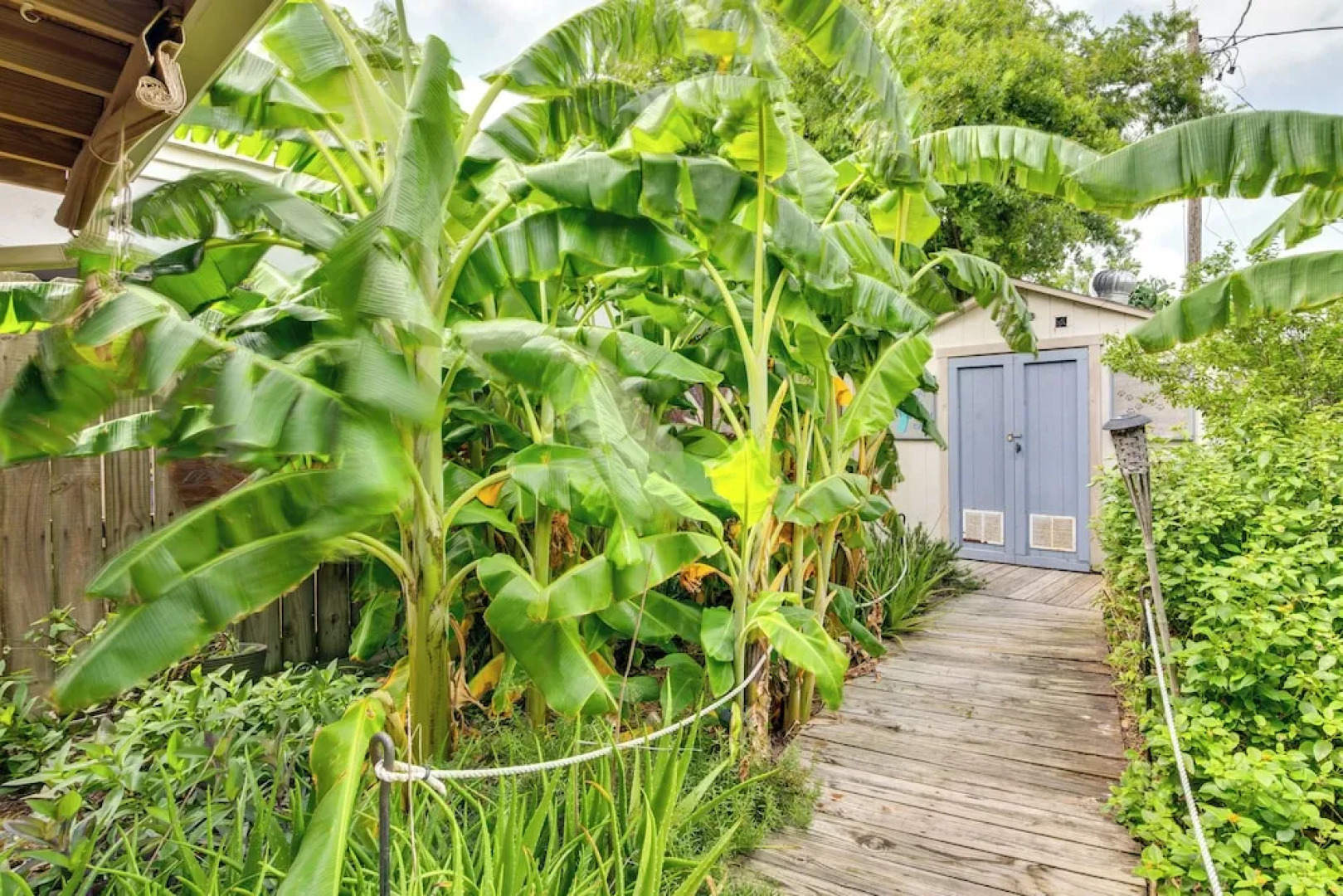Deck, Fire Pit & Grill: Port Isabel Home!