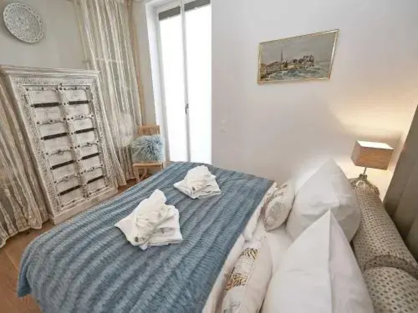 Johanna - Penthouse Nautilus 16