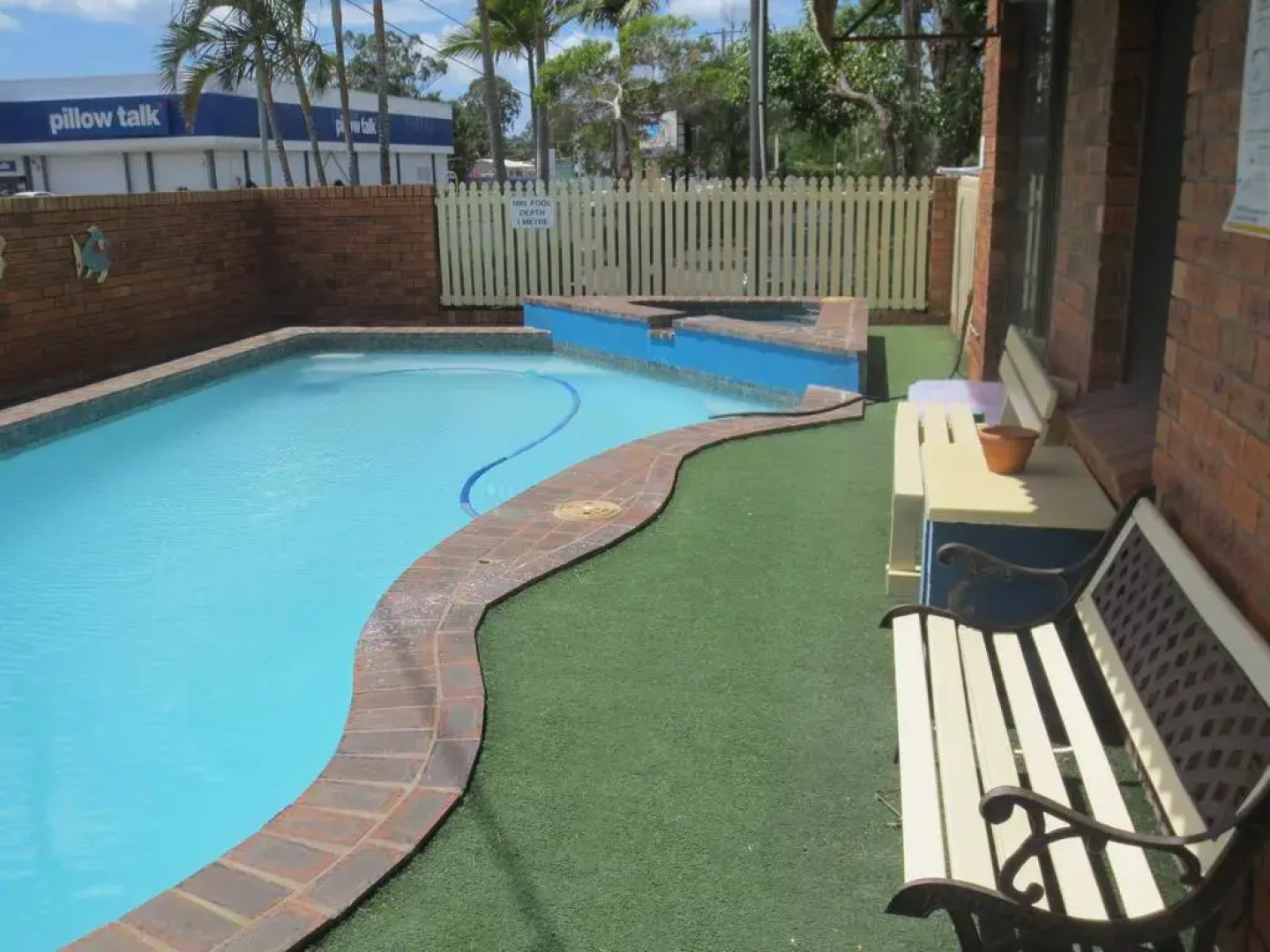 Aspley Pioneer Motel