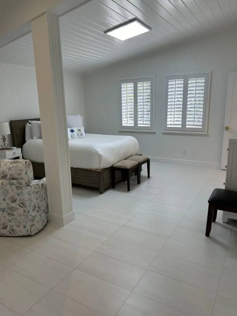 Beautiful Updated Stilted Home Makes For A Super Getaway. 3 Bedroom Home by RedAwning