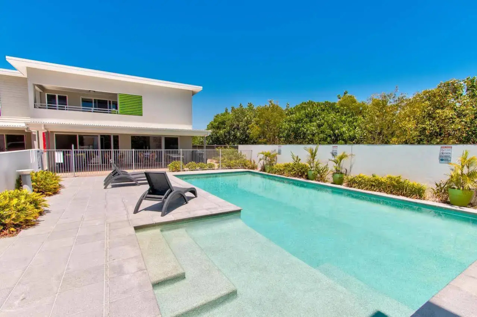 Mackay Oceanside Central Hotel