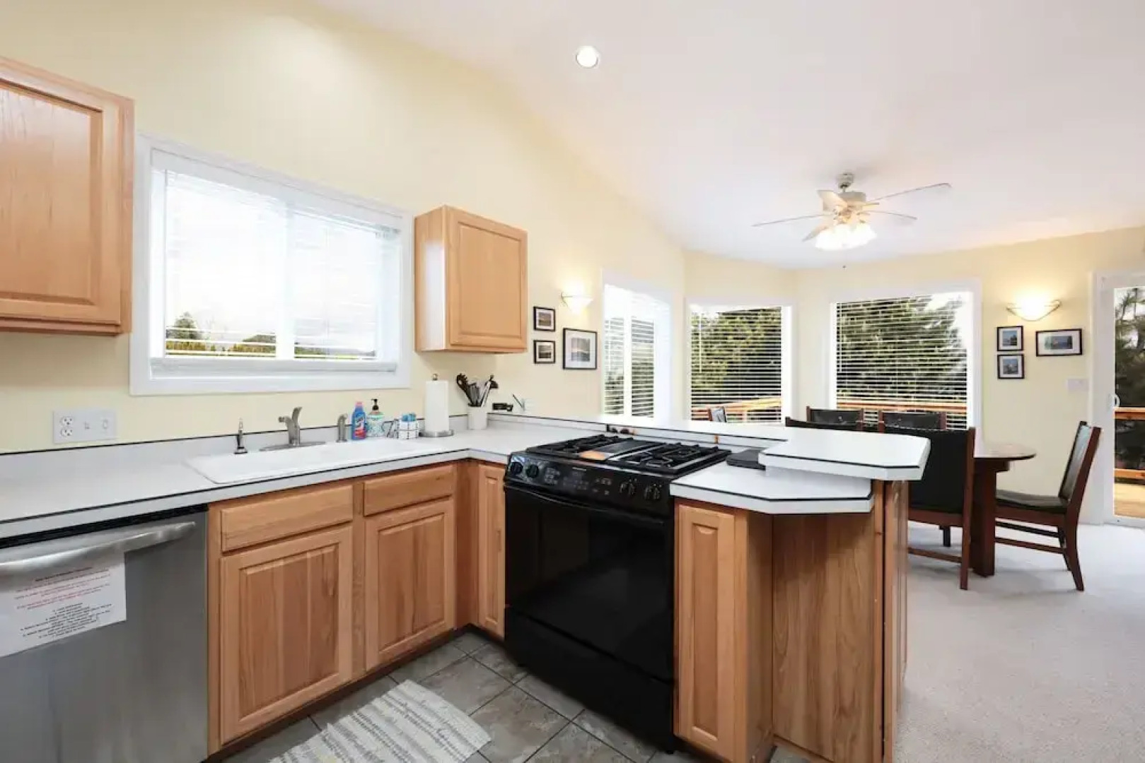 River Ranch 2 Bedroom Home by RedAwning