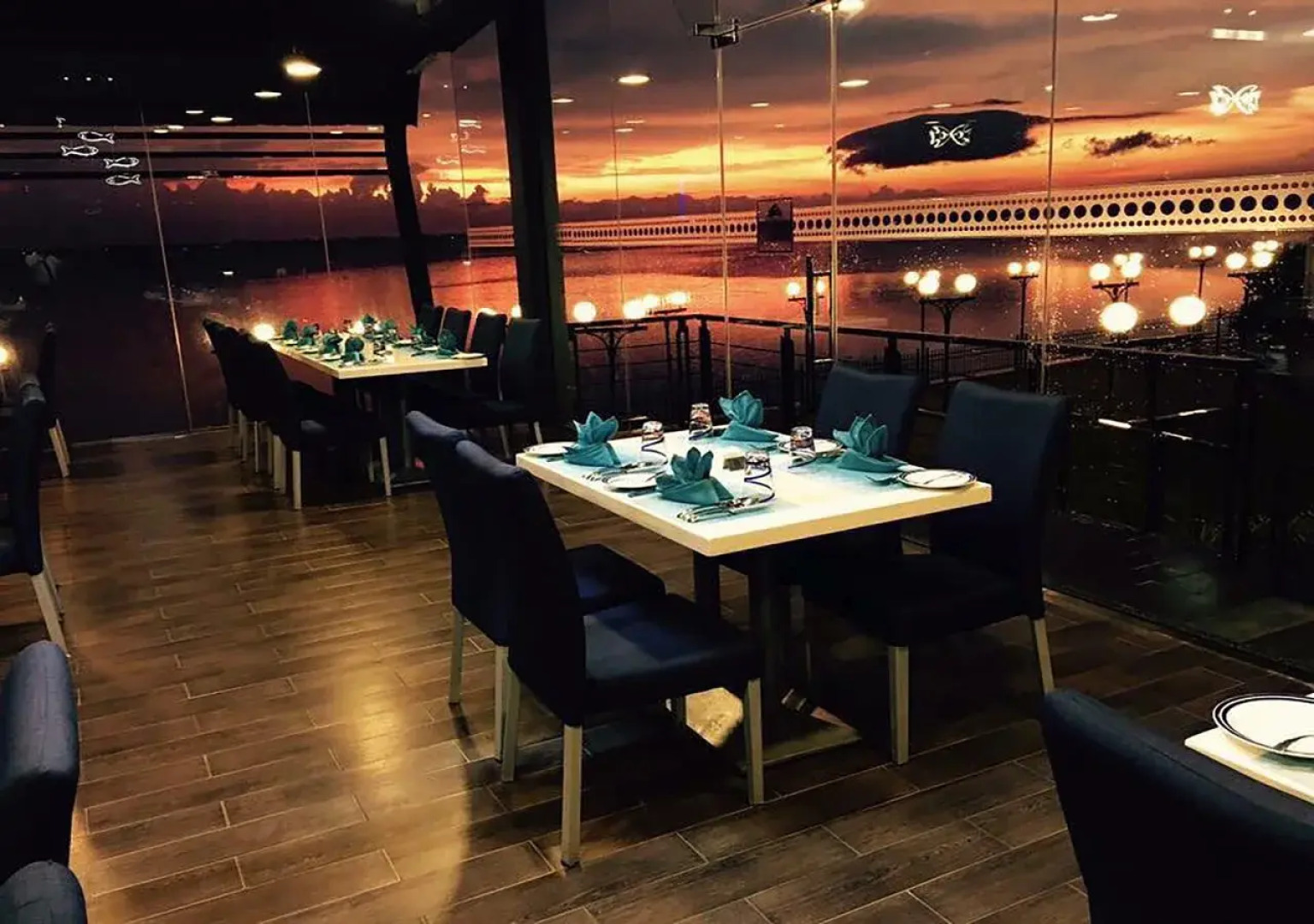 Grandeeza Luxury Hotel