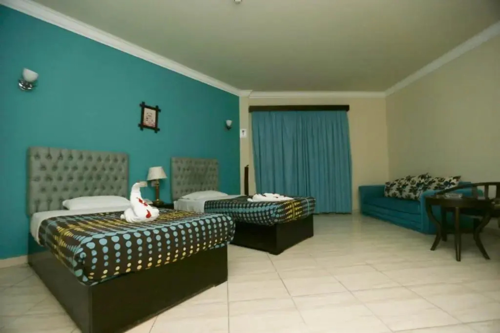 La Sirena Hotel Beach Resort