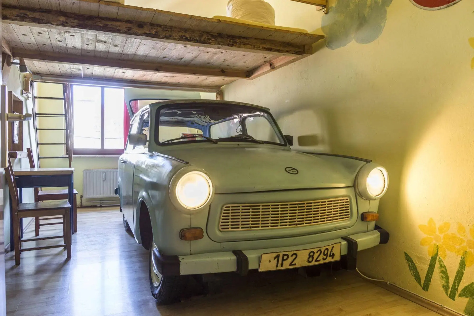 Lollis Homestay - Hostel