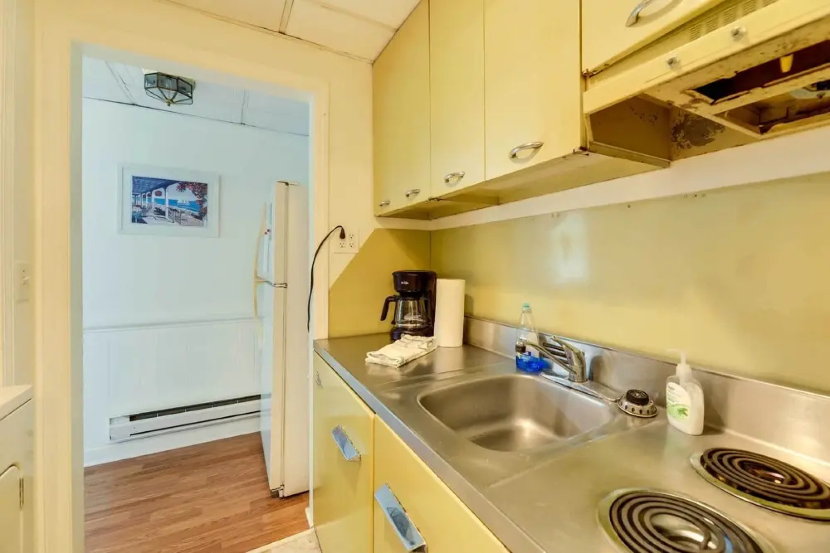 'hannah's Place' - Quaint & Cozy Apt by the Beach!