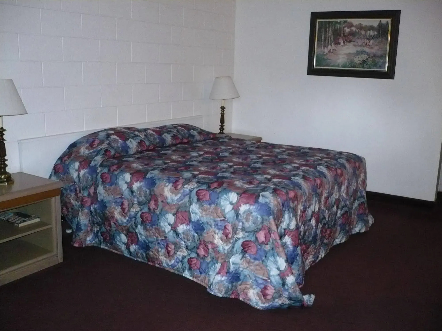 Hospitality Courtyard Inn