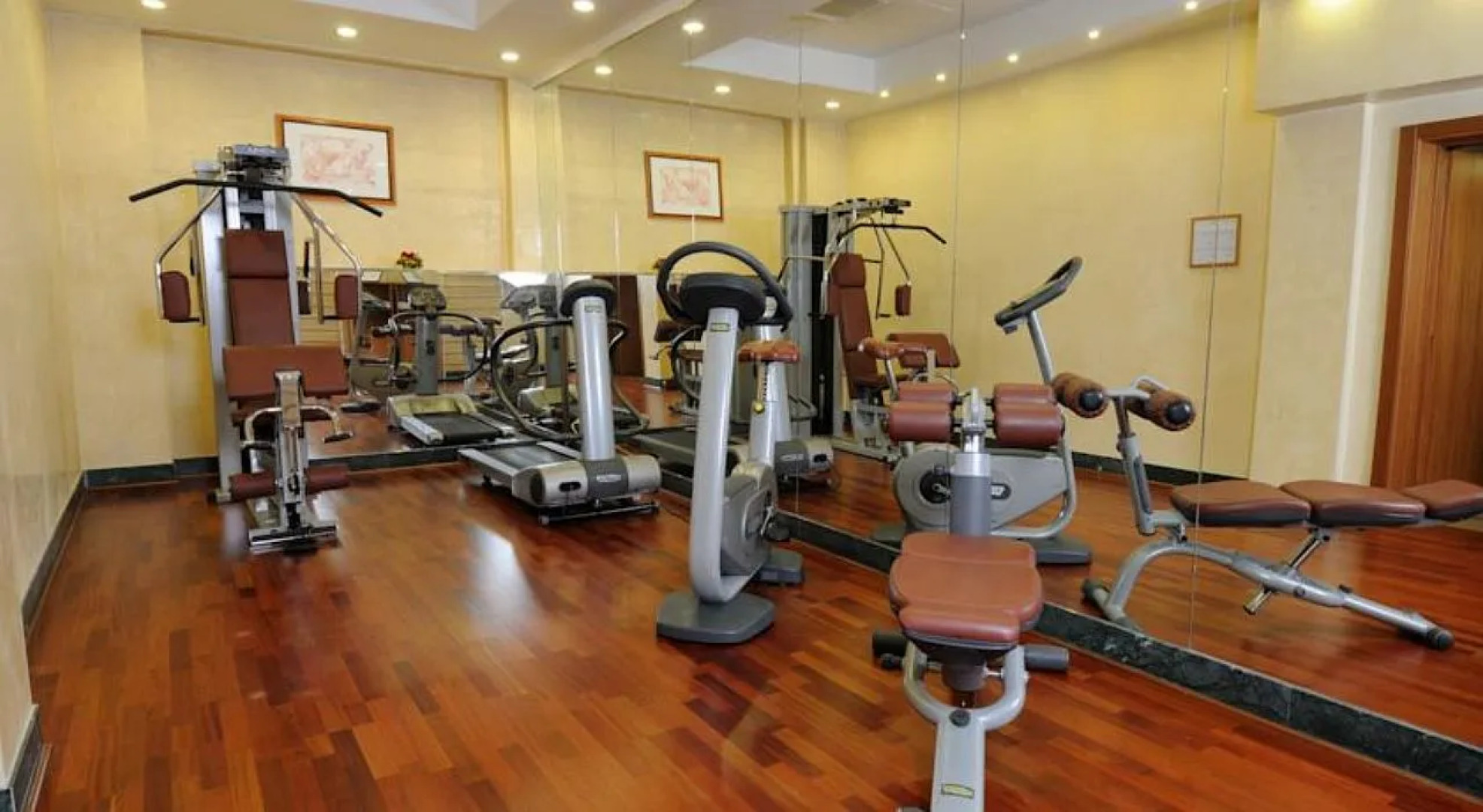 Hotel Mirage, Sure Hotel Collection by Best Western