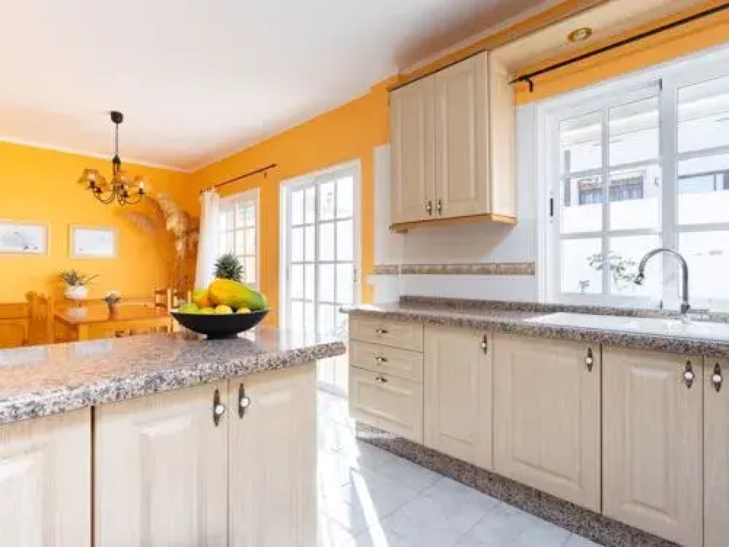 Sunny House El Roque