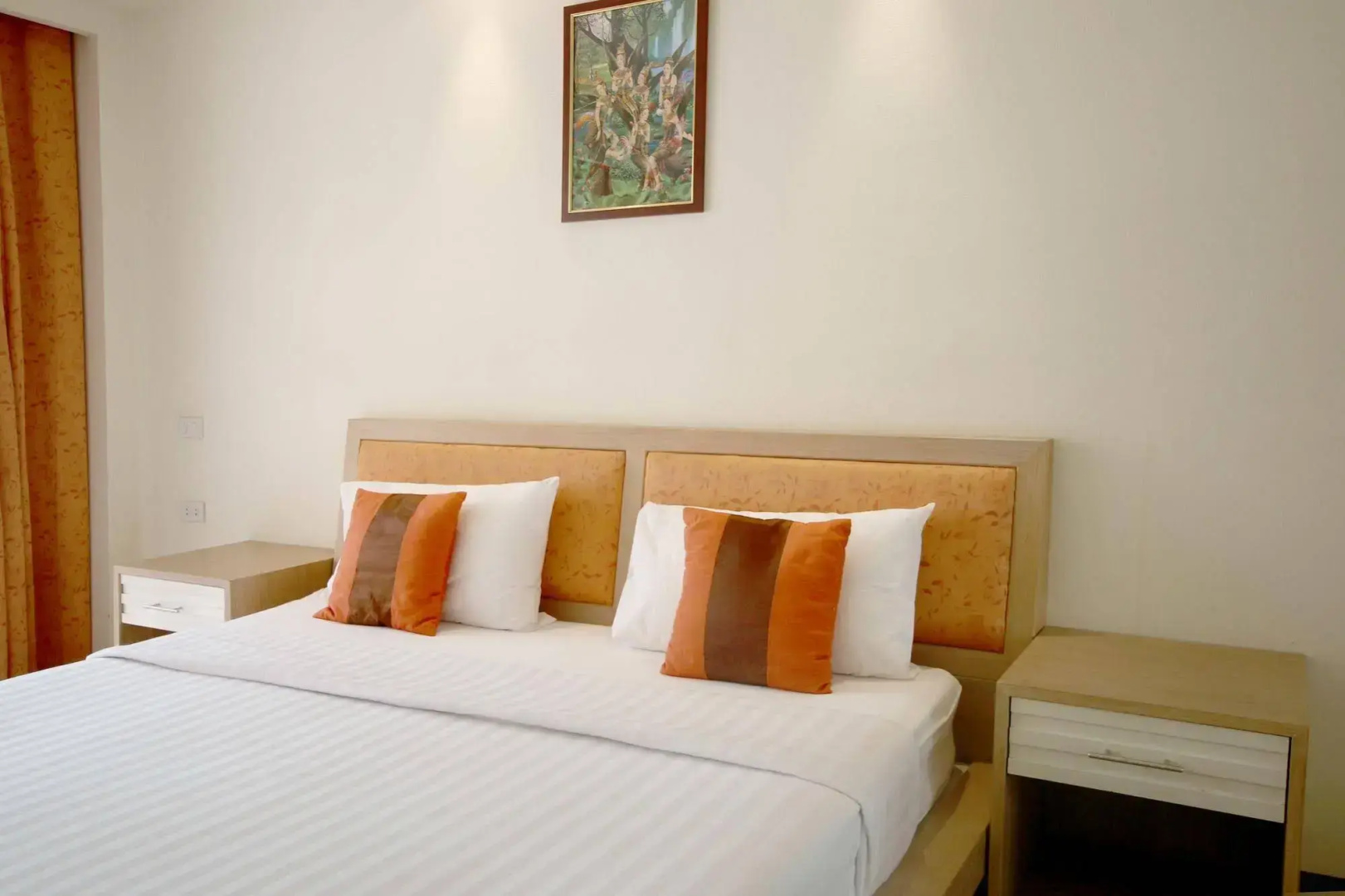 Orange Hotel