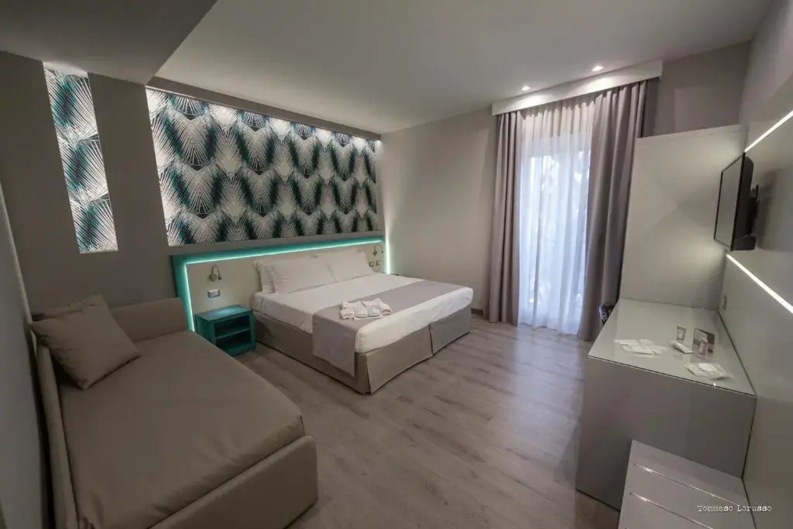 Holygold Suite