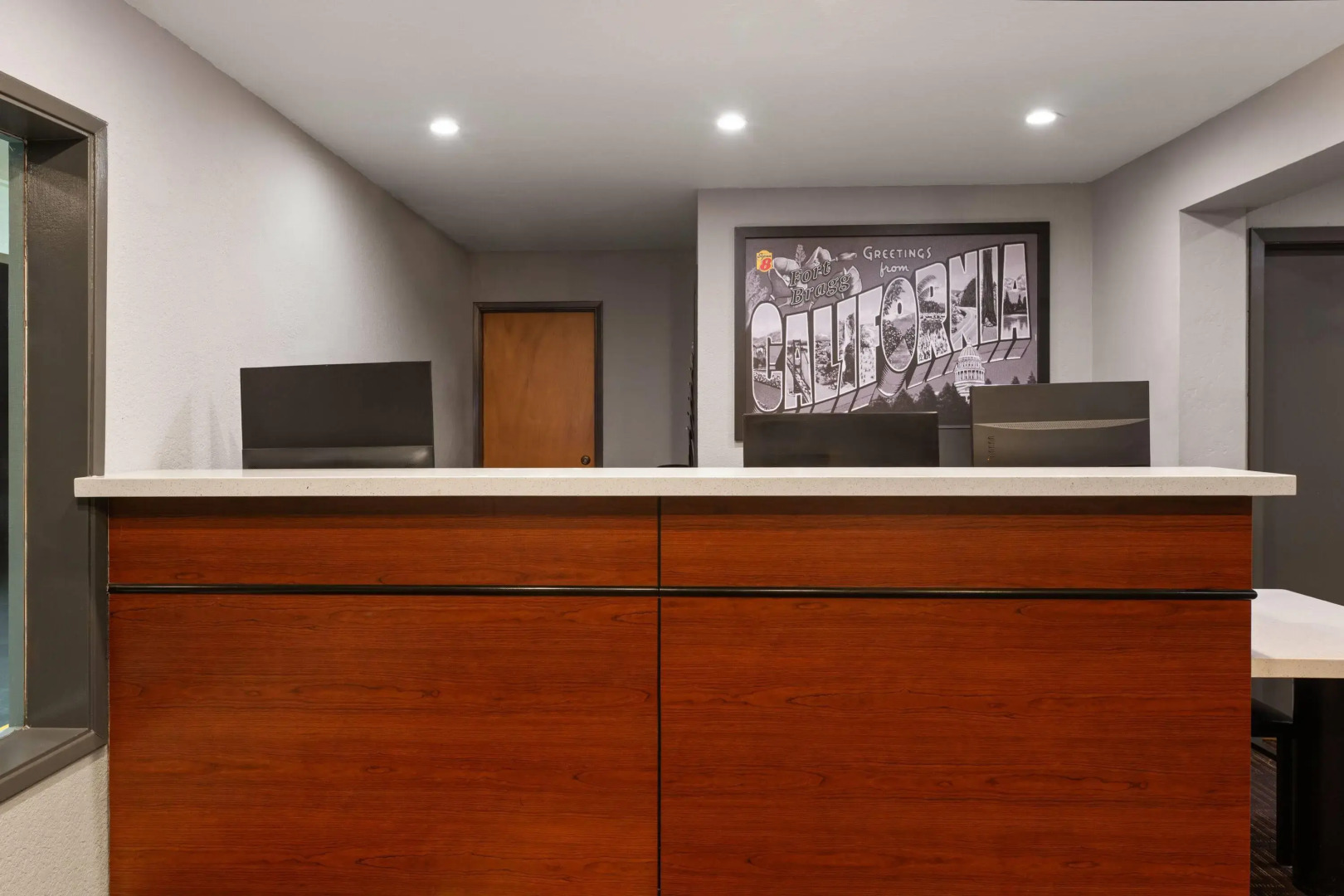 Super 8 by Wyndham Fort Bragg