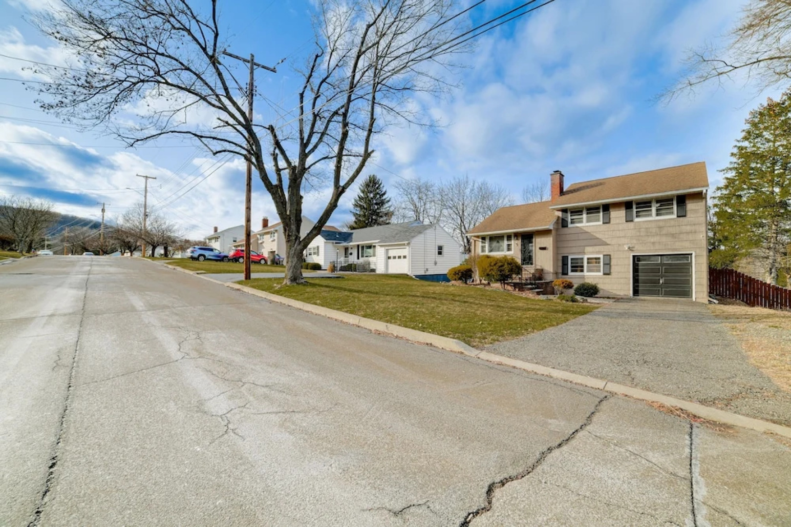 New York Abode: 2 Mi to Binghamton University!