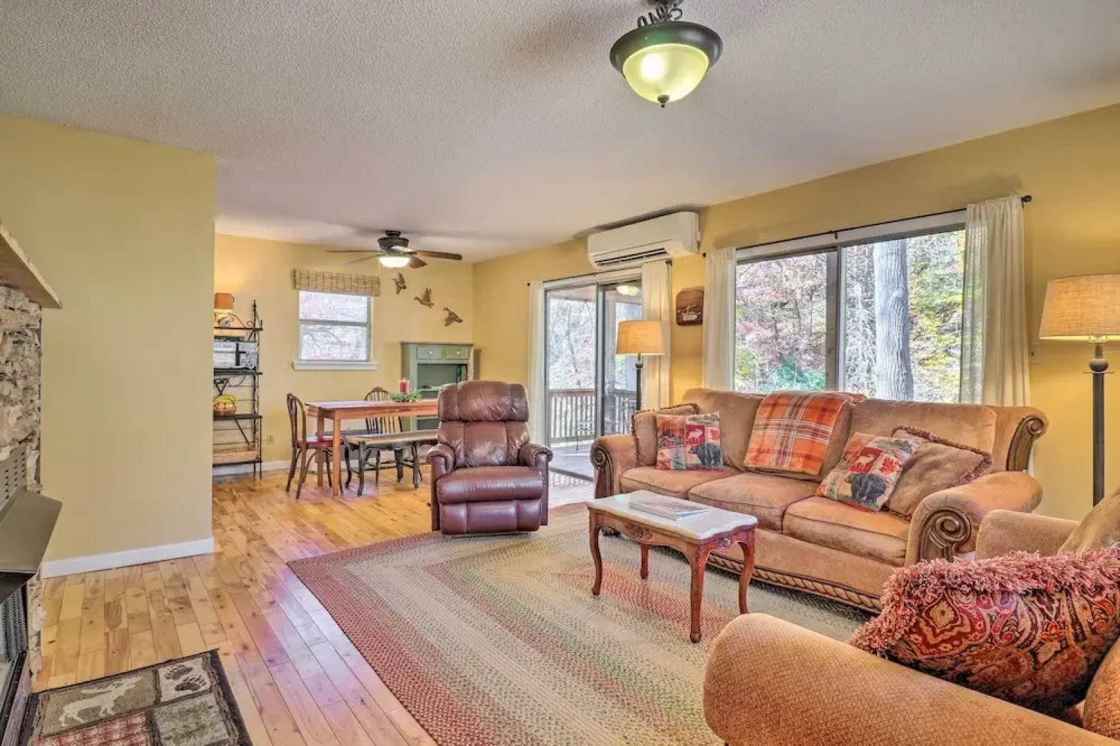 Creekside Retreat w/ Deck, 18 Miles to Wolf Ridge