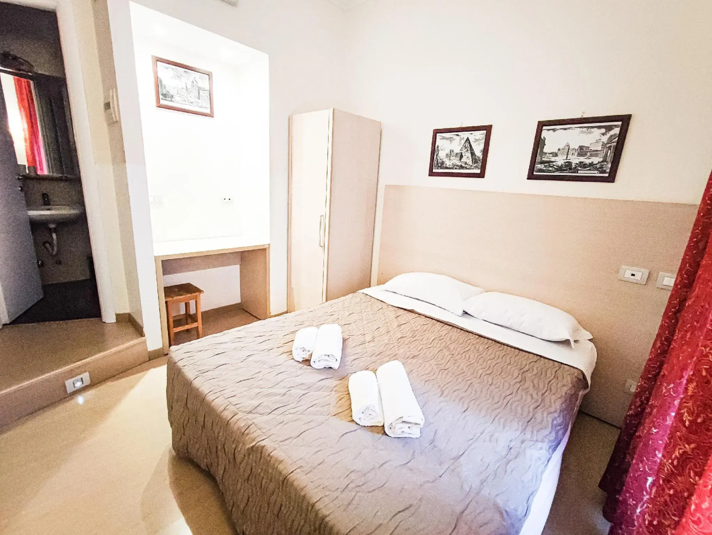 Booking House Roma
