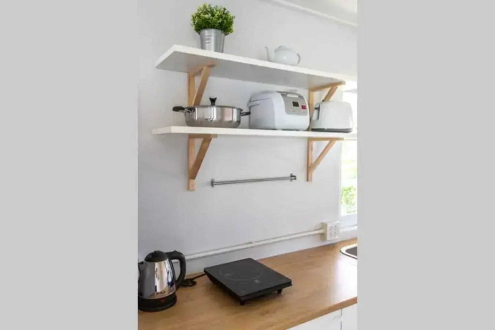 F4 Beach house Kitchen BBQ 3 bedrooms Large yard