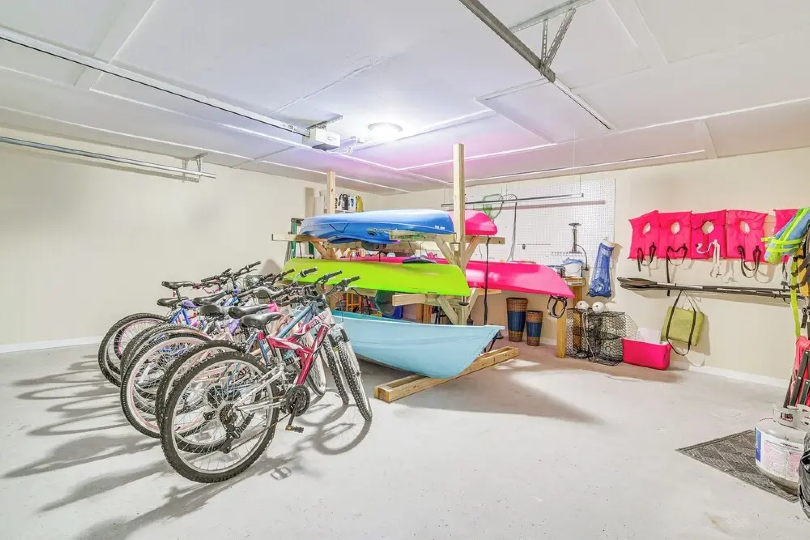 Crystal River Home: Water Views & Boat Dock!