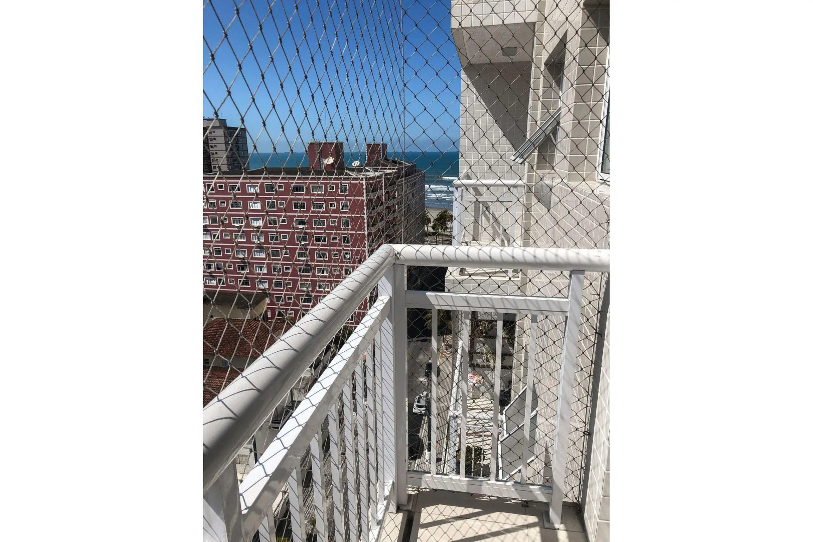 Apto na Ocian, com Vista para o Mar, Piscina, 2 Quartos, Ar Condicionado