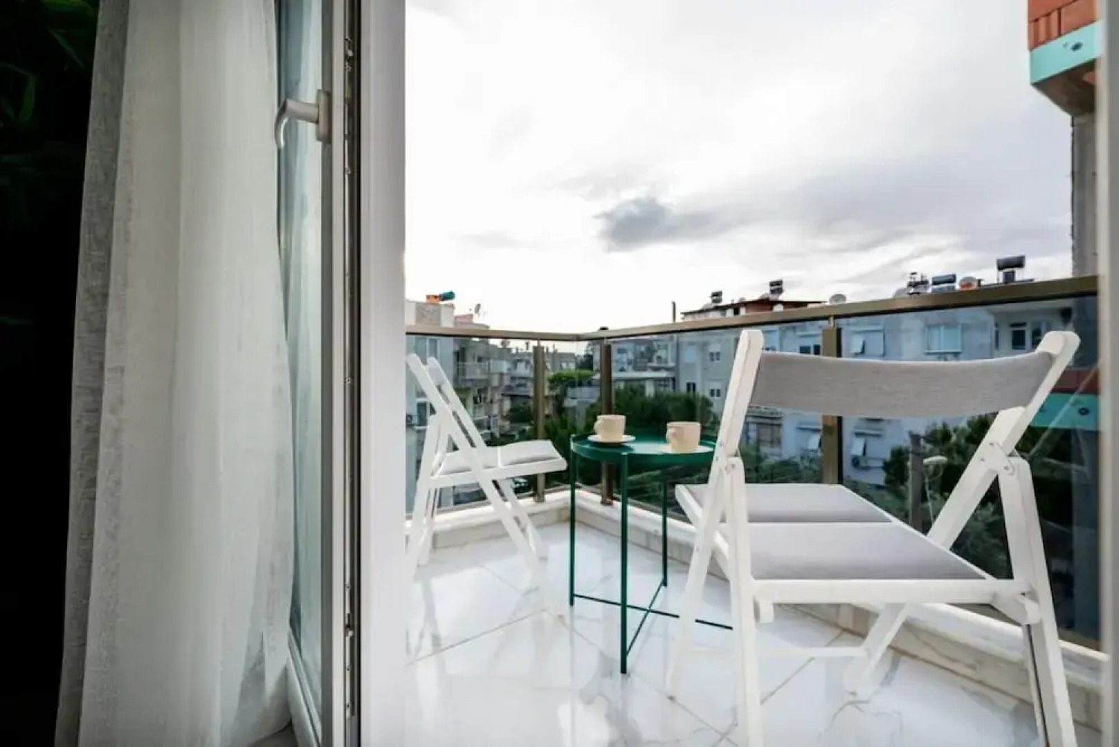 Missafir Modern Flat Near Beach in Muratpasa