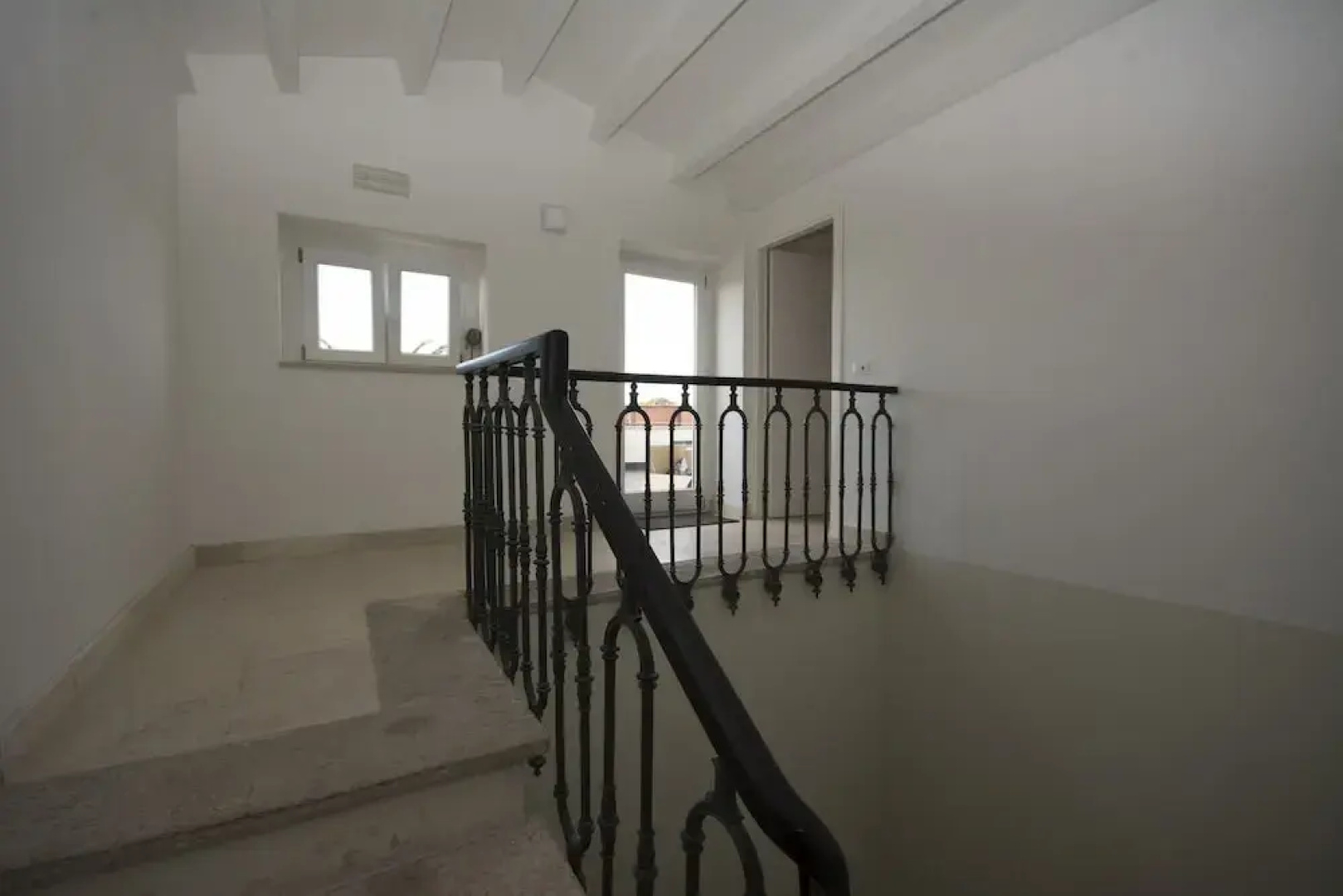 Suite & Apartment