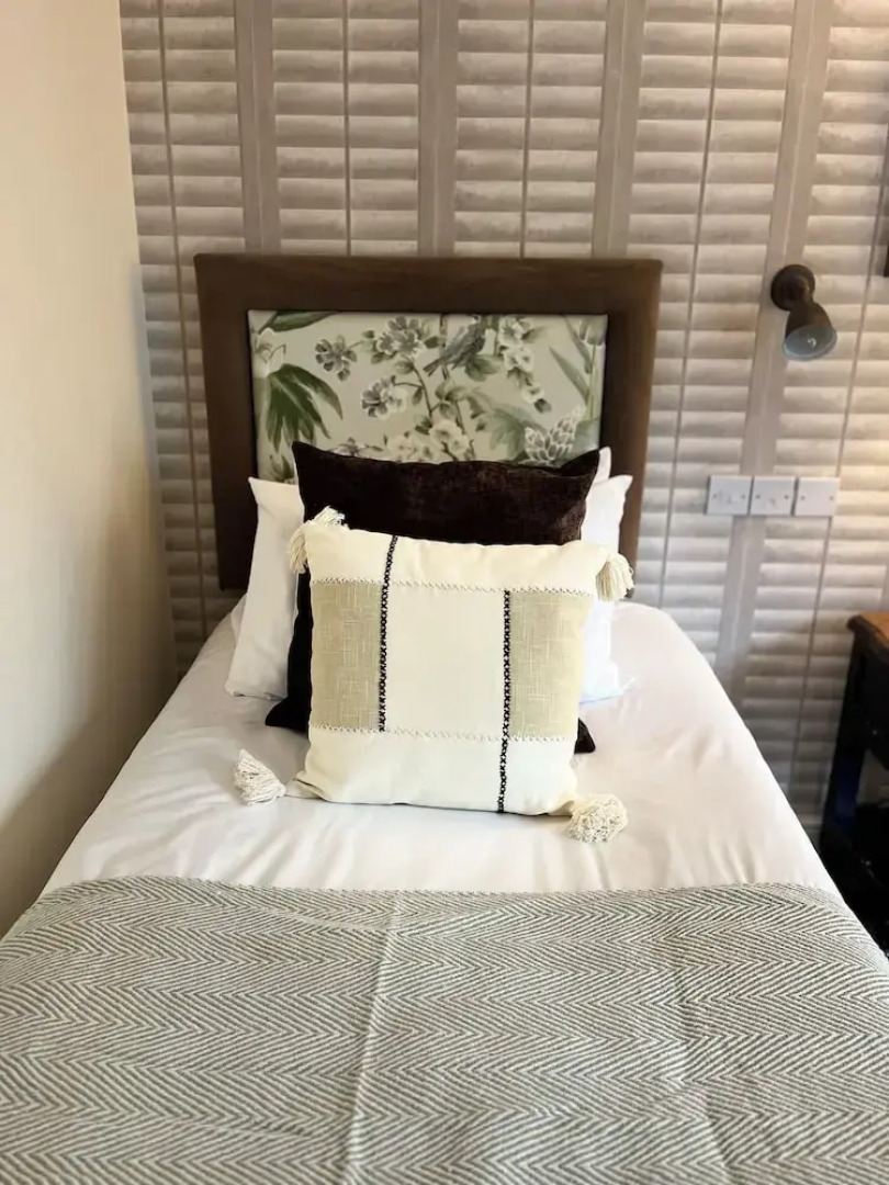 The Olde Coach House Inn