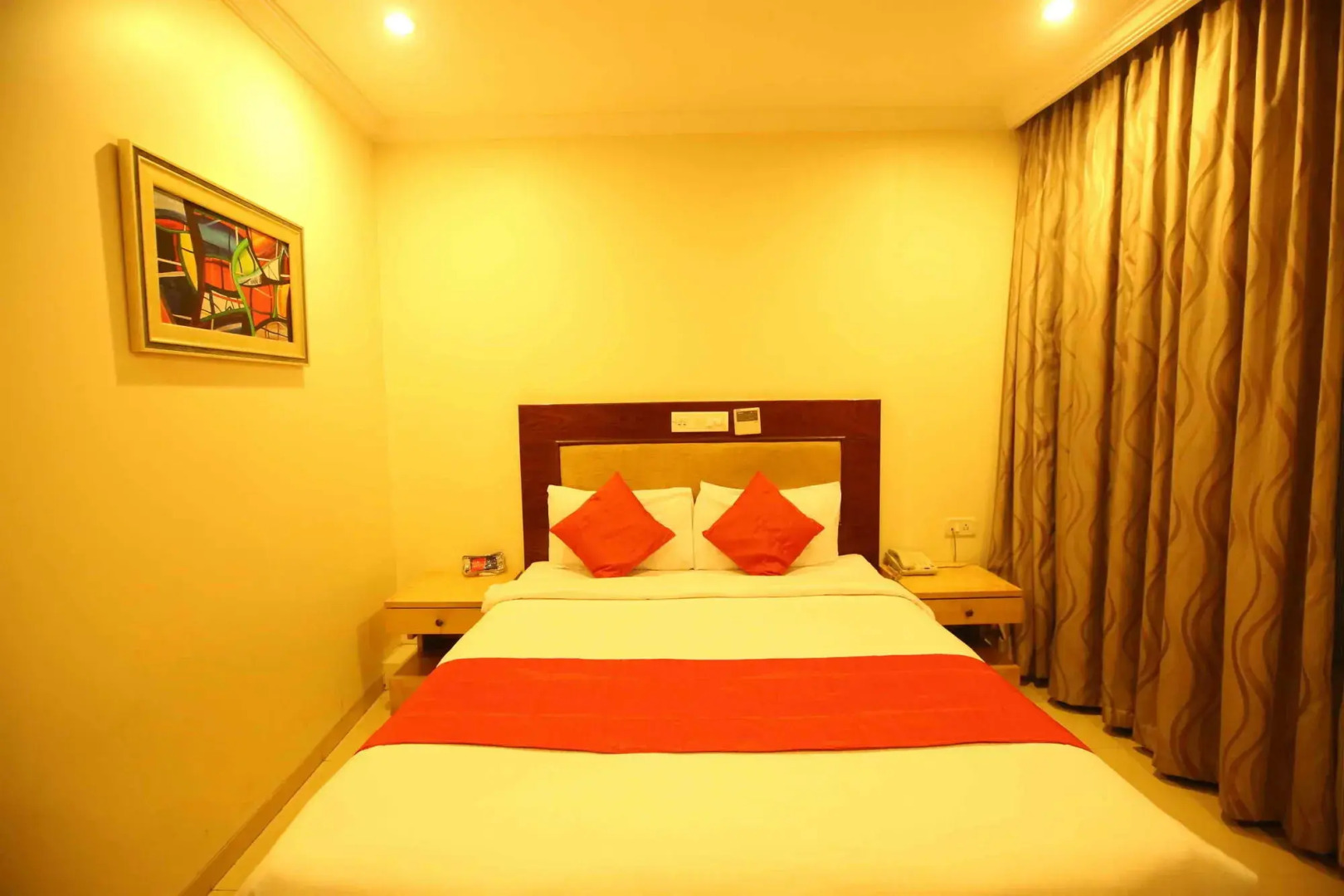 OYO Premium Brigade Road 2