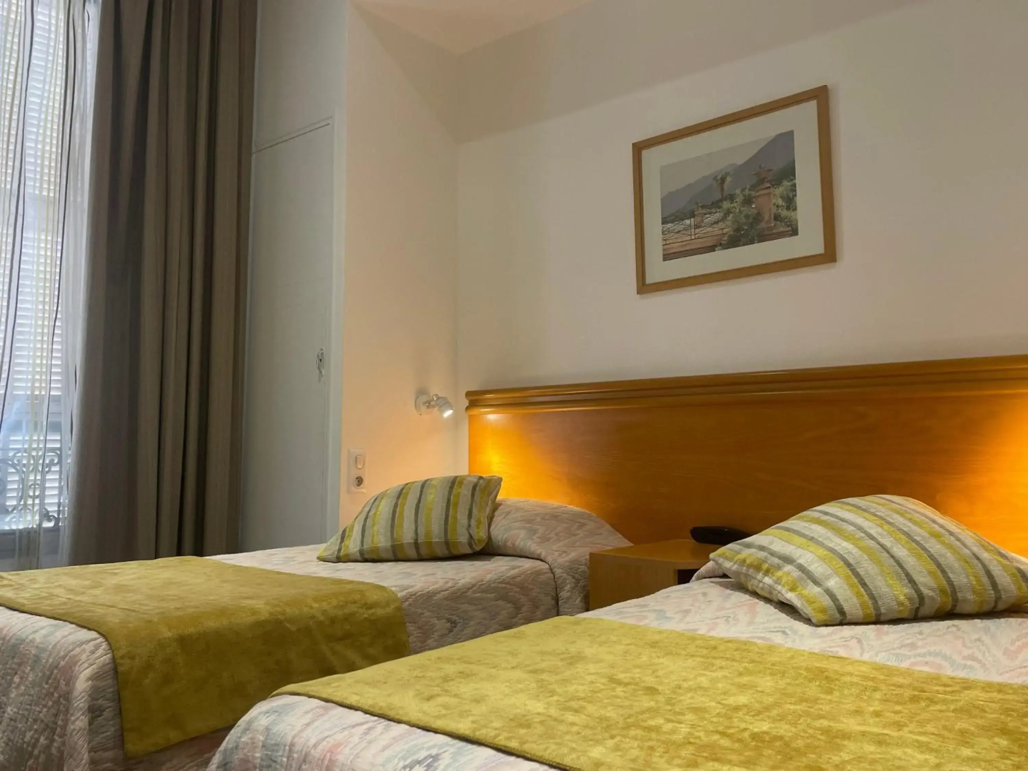 Hotel Busby