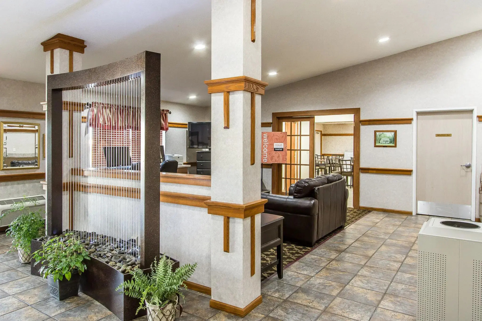 EverSpring Inn & Suites
