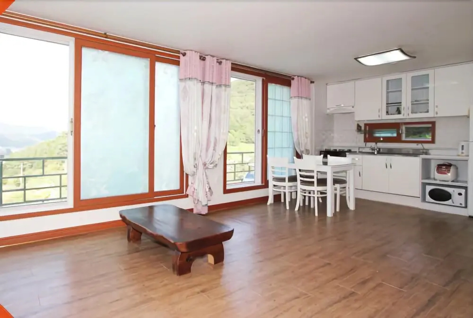 Tongyeong Yeonji Pension