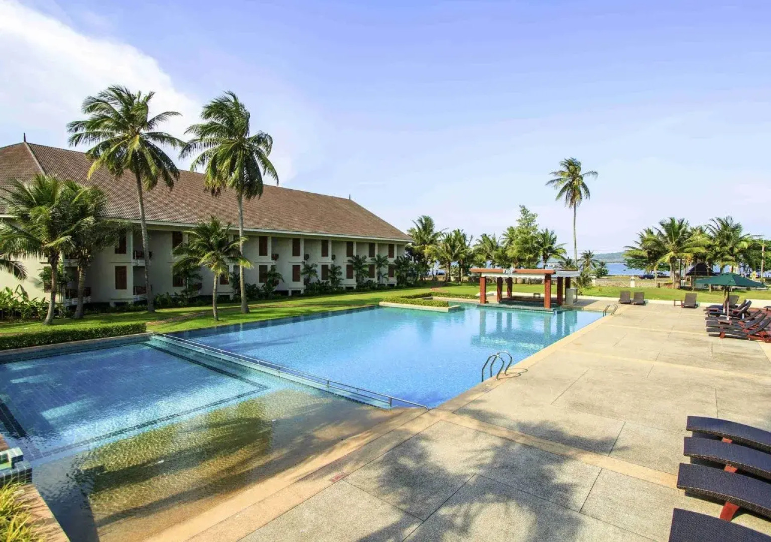 The Nouveau Chumphon Beach Resort & Golf